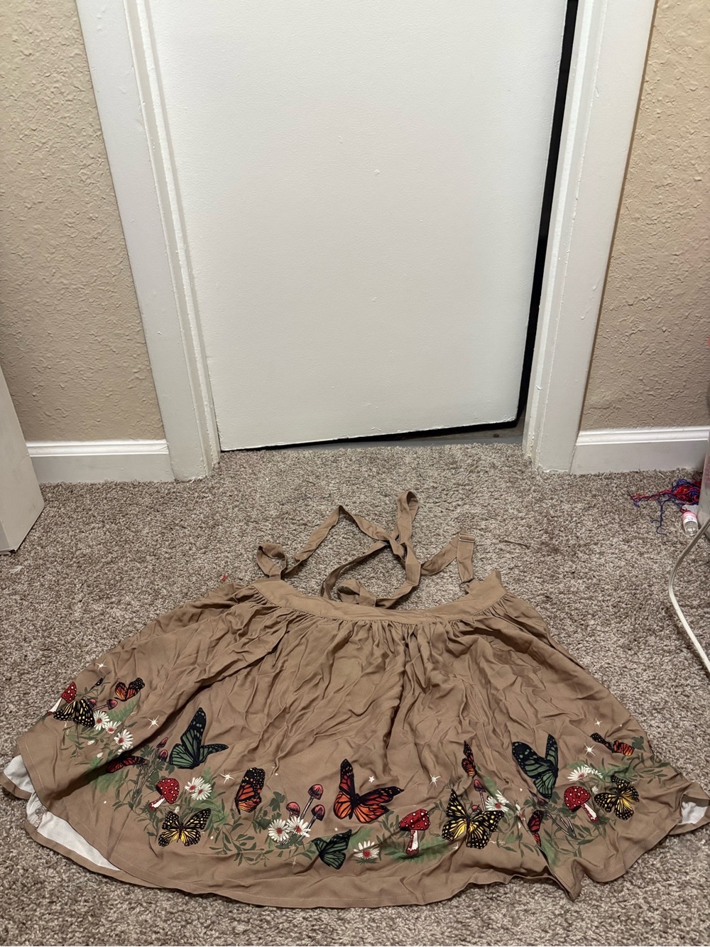 Hot Topic Beige Butterfly Embroidered Casual Skirt